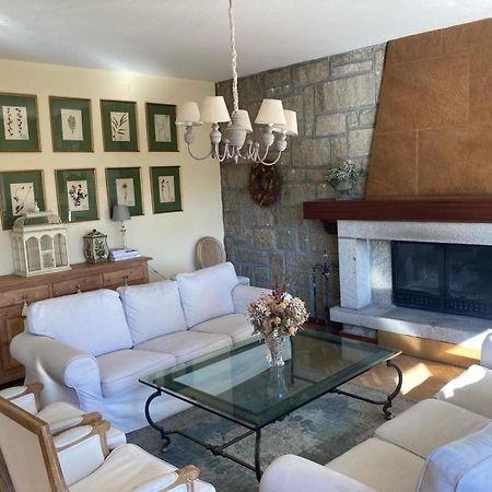 Los Cedros, Gran Chalet Con Piscina Y Apartamento En Navacerrada Extérieur photo