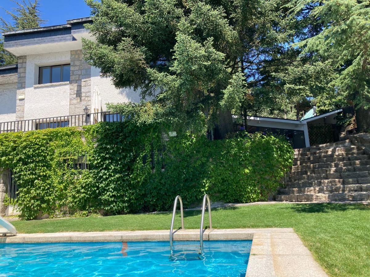 Los Cedros, Gran Chalet Con Piscina Y Apartamento En Navacerrada Extérieur photo