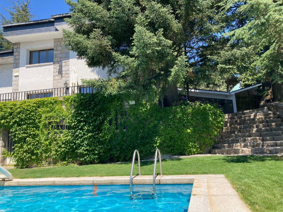 Villa Los Cedros, Gran Chalet Con Piscina Y Apartamento En Navacerrada Extérieur photo