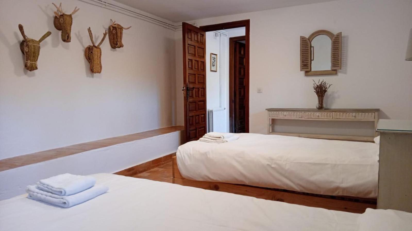 Los Cedros, Gran Chalet Con Piscina Y Apartamento En Navacerrada Extérieur photo