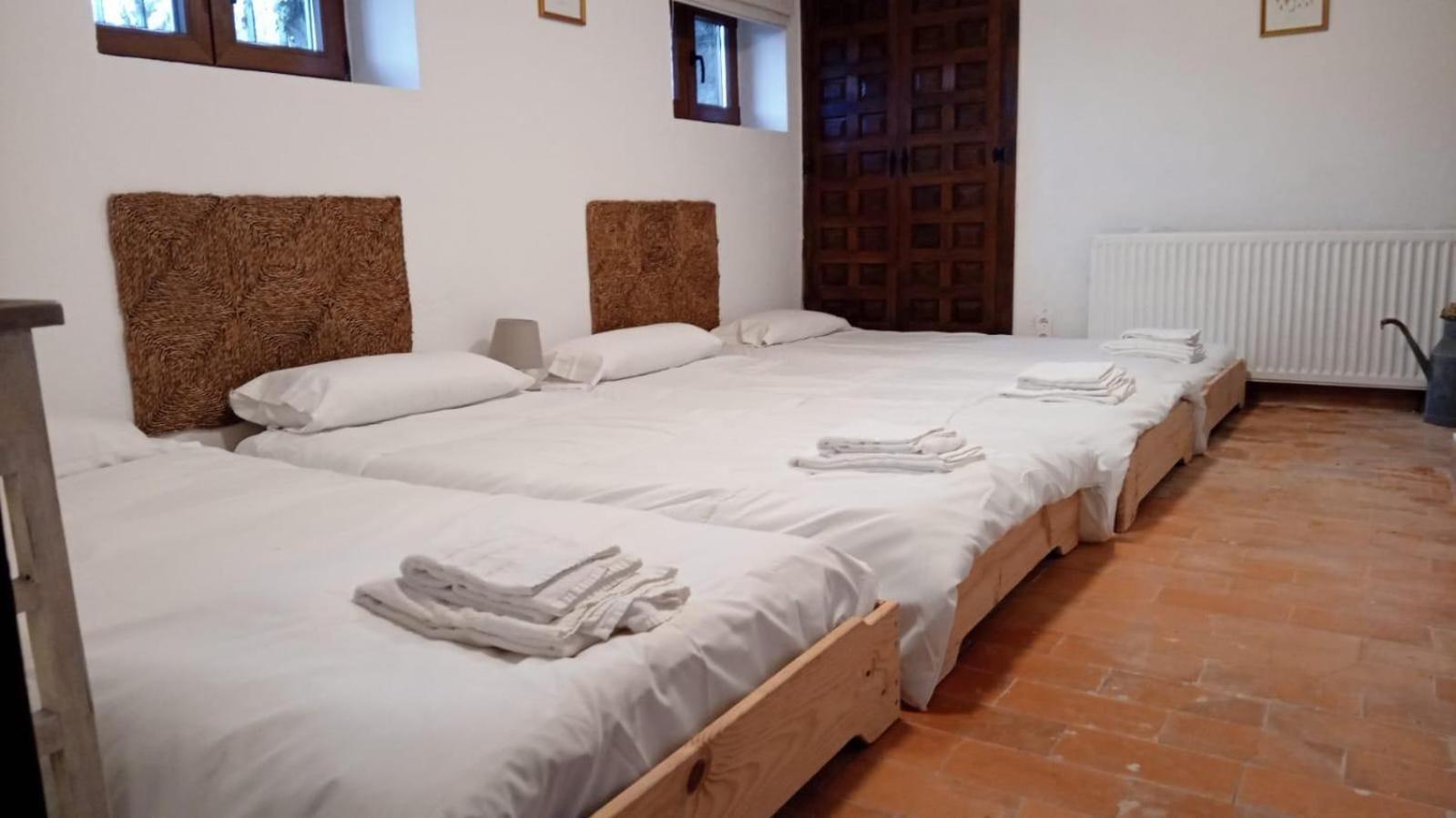 Los Cedros, Gran Chalet Con Piscina Y Apartamento En Navacerrada Extérieur photo