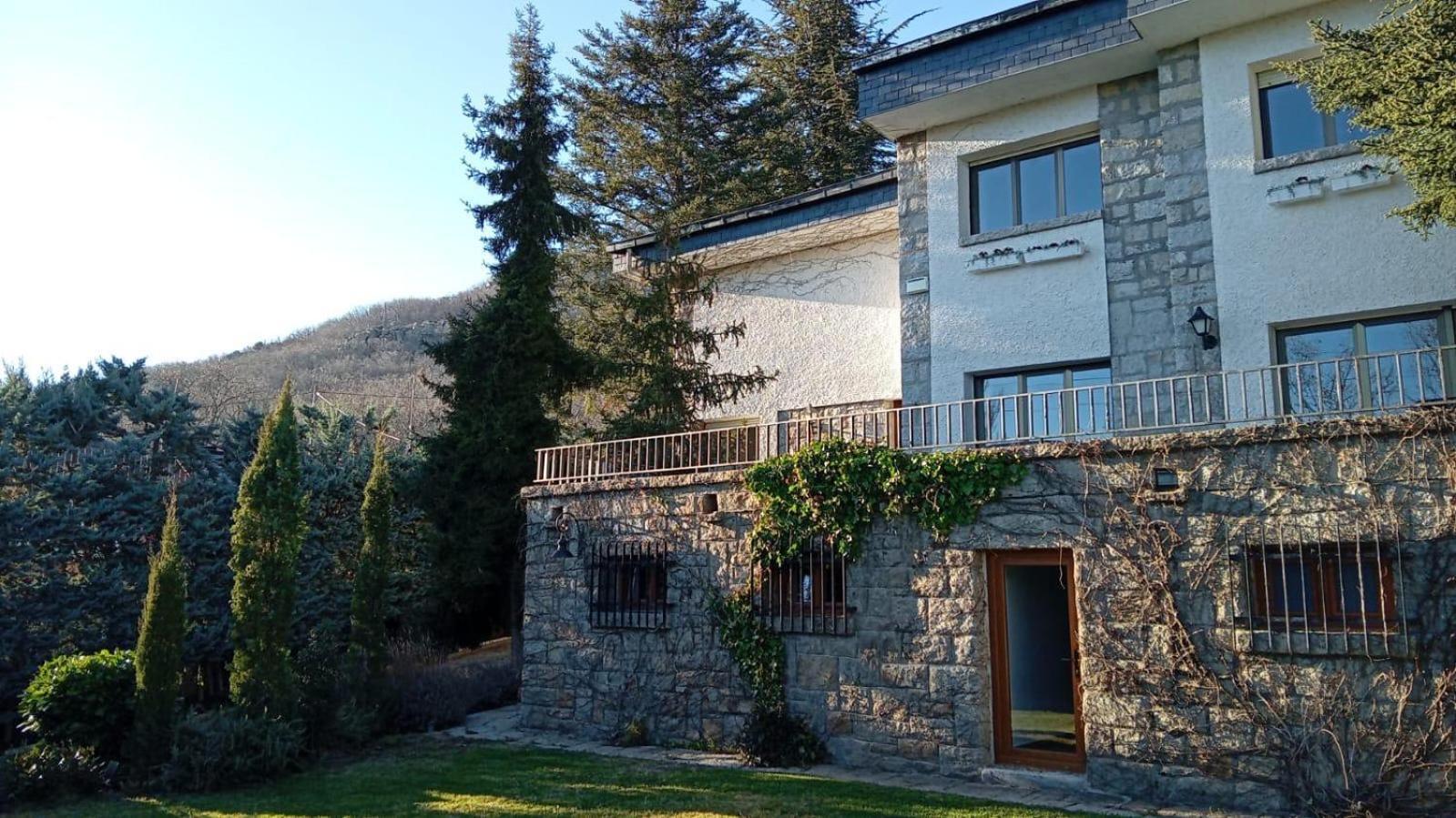 Villa Los Cedros, Gran Chalet Con Piscina Y Apartamento En Navacerrada Extérieur photo